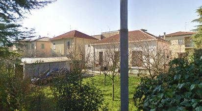 Apartment 7 rooms of 140 sq m in Foligno (06034)