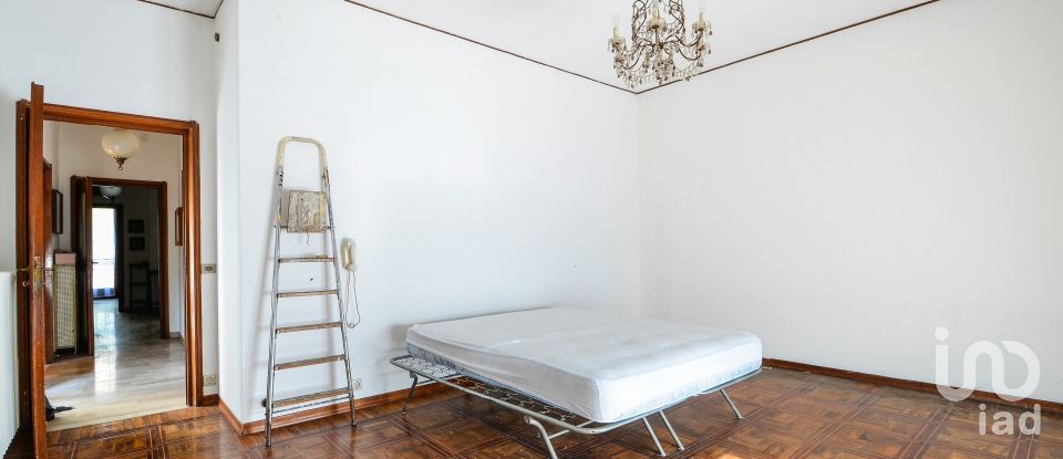 Appartamento 13 locali di 220 m² a Cengio (17056)