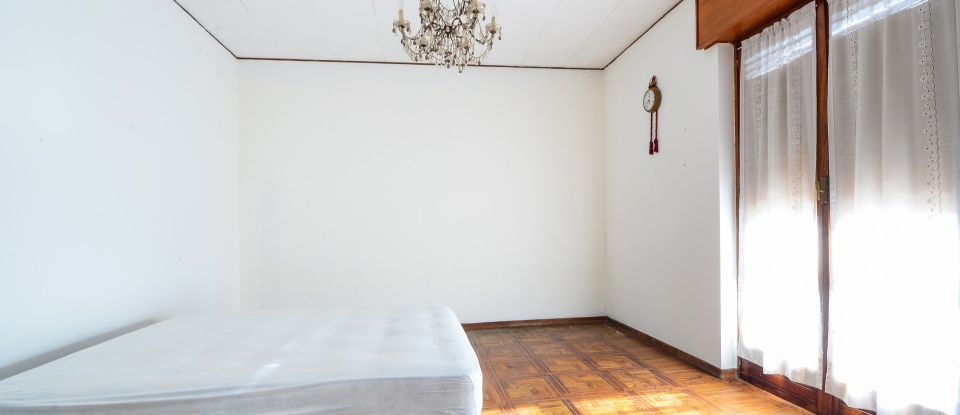 Apartment 13 rooms of 220 m² in Cengio (17056)
