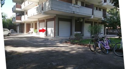 Negozio / locale commerciale di 45 m² in Silvi (64028)