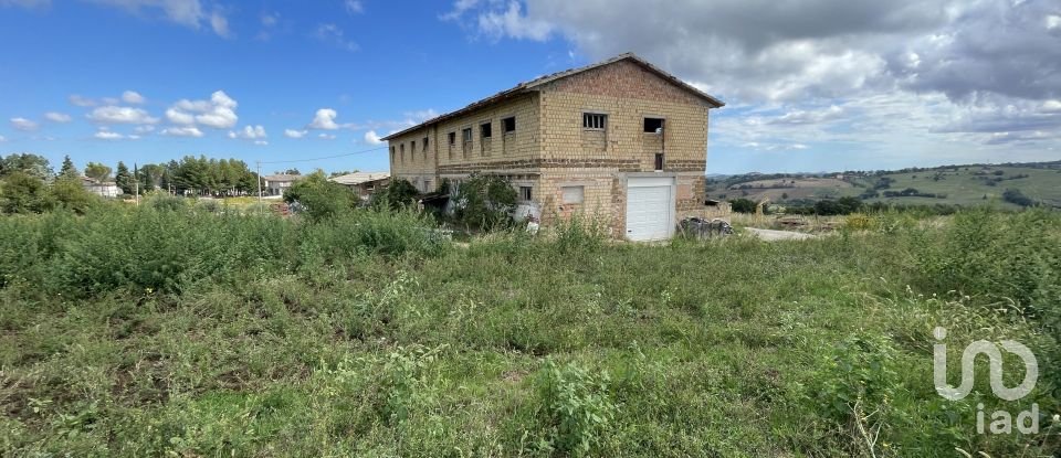Land of 21,075 m² in Urbisaglia (62010)