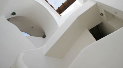 Negozio / locale commerciale di 40 m² in Arzachena (07021)