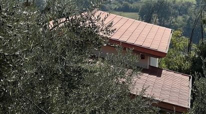 Casa indipendente 11 locali di 240 m² in San Lorenzello (82030)