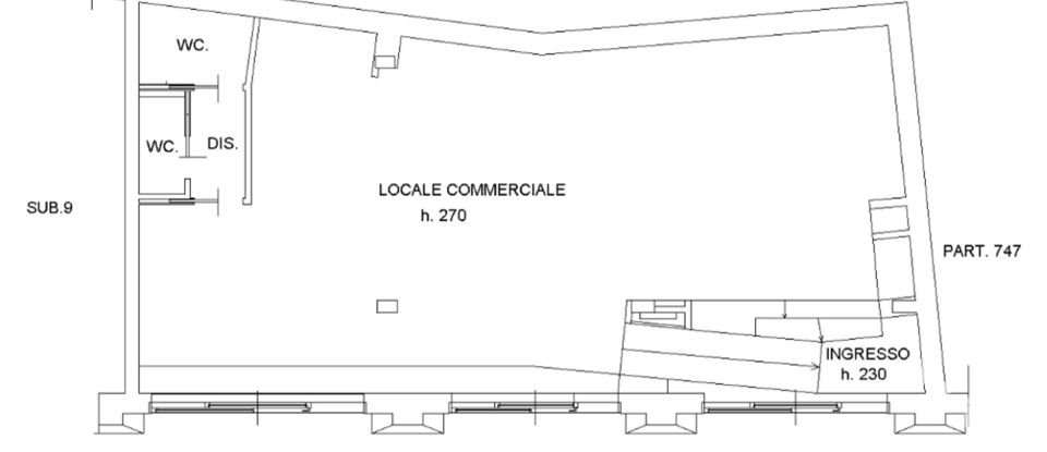 Shop / premises commercial of 85 m² in Arzachena (07021)