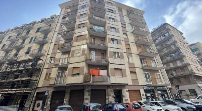 Apartment 6 rooms of 80 sq m in Savona (17100)
