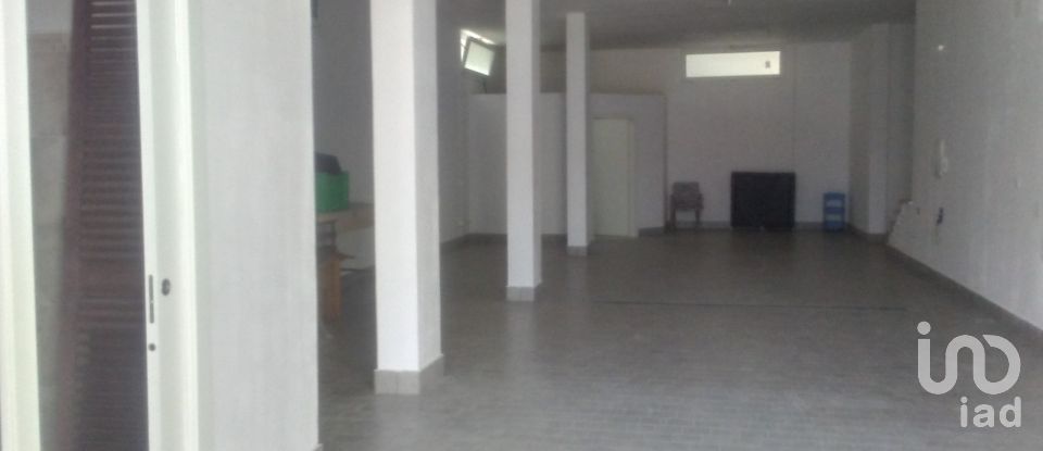 Villa Bifamiliare 23 locali di 800 m² in Roseto degli Abruzzi (64026)