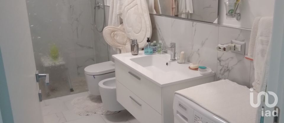 Villa Bifamiliare 23 locali di 800 m² in Roseto degli Abruzzi (64026)