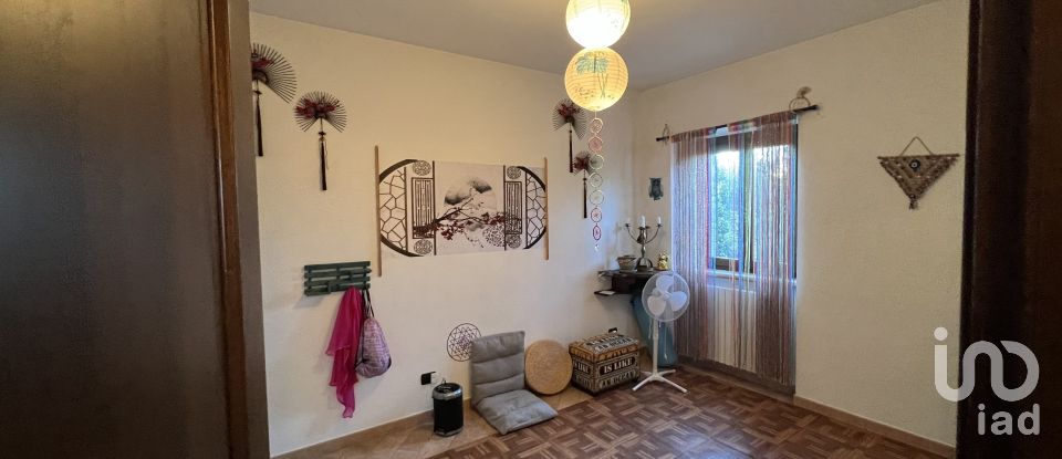 Casa indipendente / Villa 10 locali di 240 m² in - (63832)