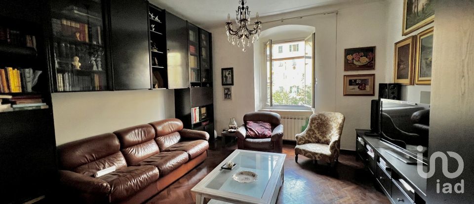Appartamento 5 locali di 90 m² a Genova (16159)