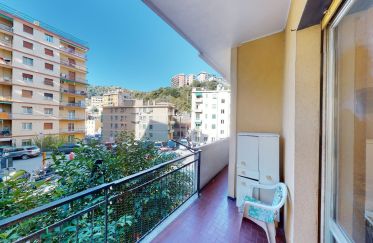 Apartment 5 rooms of 70 m² in Genova (16142)