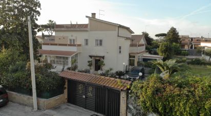 Casa indipendente 7 locali di 327 m² in Anzio (00042)