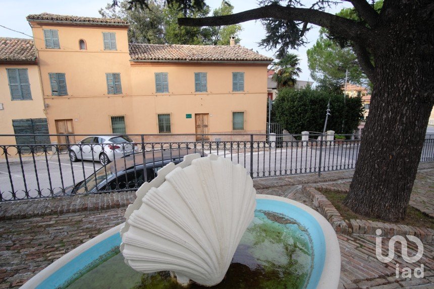 Village house 11 rooms of 257 m² in Belvedere Ostrense (60030)