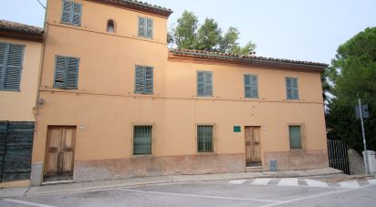 Casa di paese 11 locali di 257 m² in Belvedere Ostrense (60030)