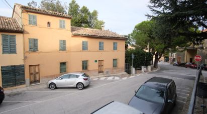 Casa di paese 11 locali di 257 m² in Belvedere Ostrense (60030)
