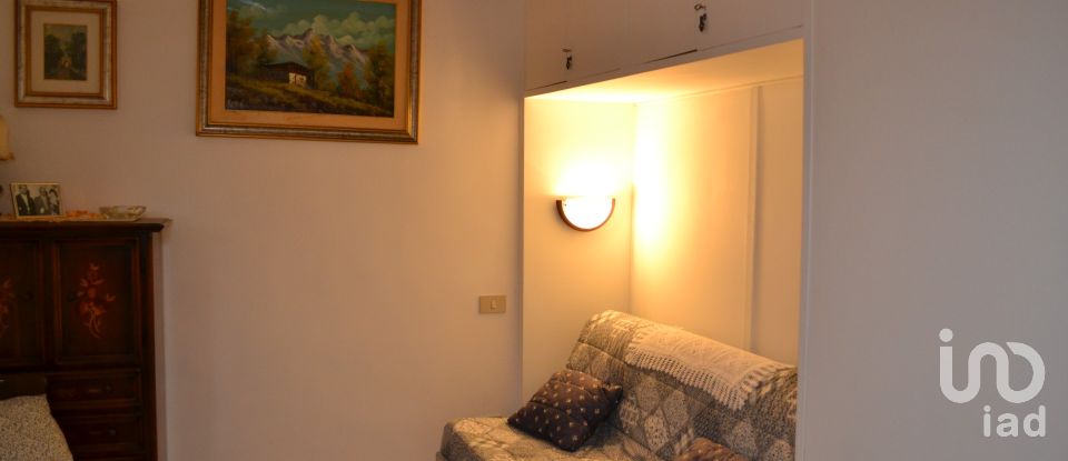 Three-room apartment of 45 m² in Castel Madama (00024)