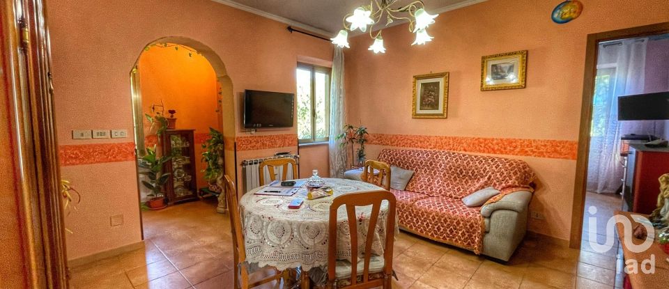 Apartment 8 rooms of 273 m² in Arsoli (00023)