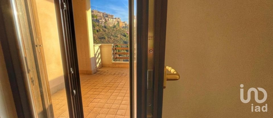 Two-room apartment of 68 m² in San Polo dei Cavalieri (00010)