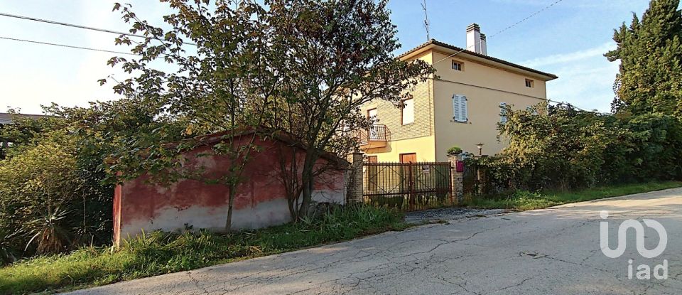 Town house 9 rooms of 300 m² in Treia (62010)