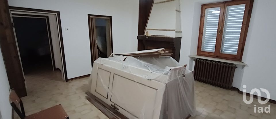 Casa indipendente 9 locali di 300 m² in Treia (62010)