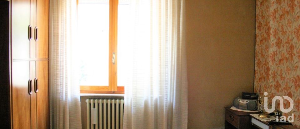 Four-room apartment of 120 m² in Altidona (63824)
