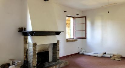 Country house 4 rooms of 145 sq m in San Costanzo (61039)