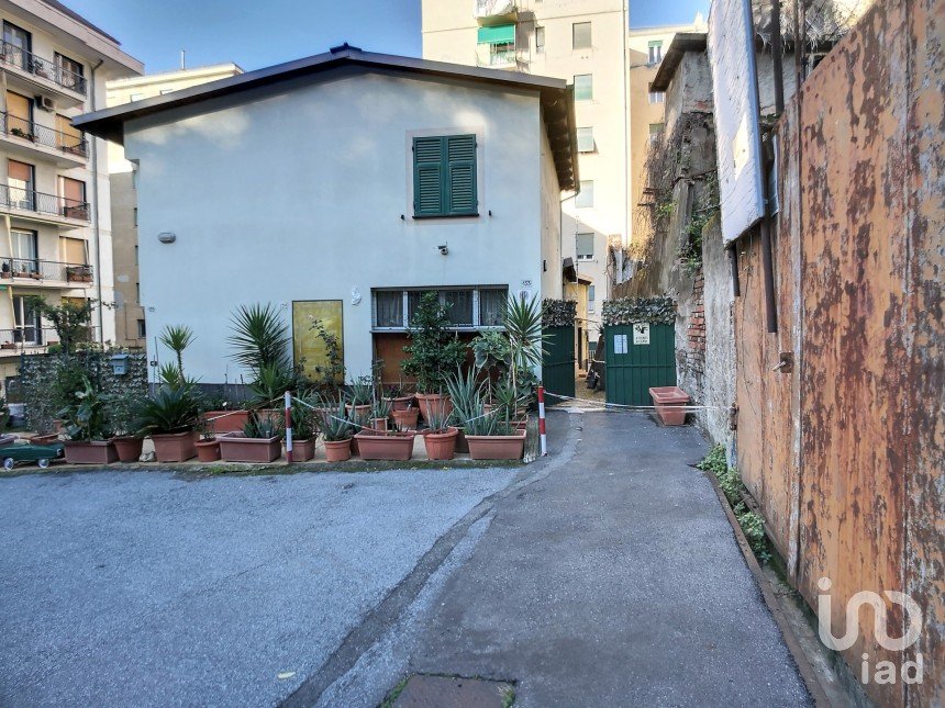 Casa 6 locali di 100 m² in Genova (16131)