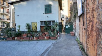 Casa indipendente / Villa 6 locali di 100 m² in Genova (16131)