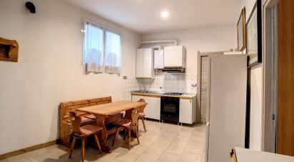 Casa indipendente / Villa 6 locali di 100 m² in Genova (16131)