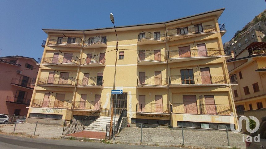 Block of flats in Amantea (87032) of 1,500 m²