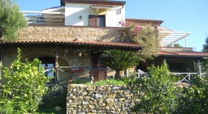 Town house 6 rooms of 181 sq m in Casal Velino (84040)