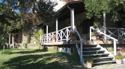 Casa indipendente 6 locali di 181 m² in Casal Velino (84040)