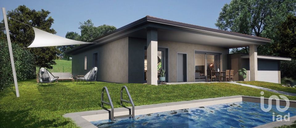 Casa indipendente / Villa 5 locali di 242 m² in Casatenovo (23880)