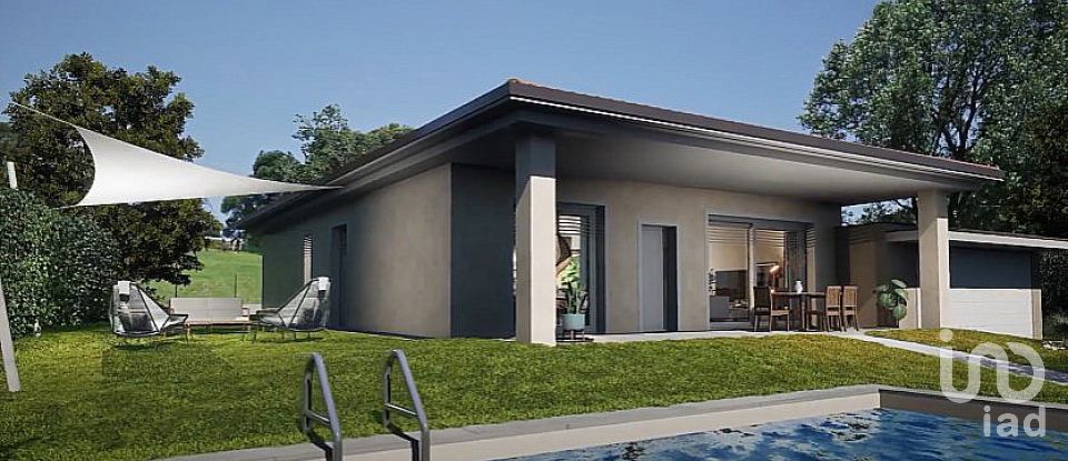 Casa indipendente / Villa 5 locali di 242 m² in Casatenovo (23880)
