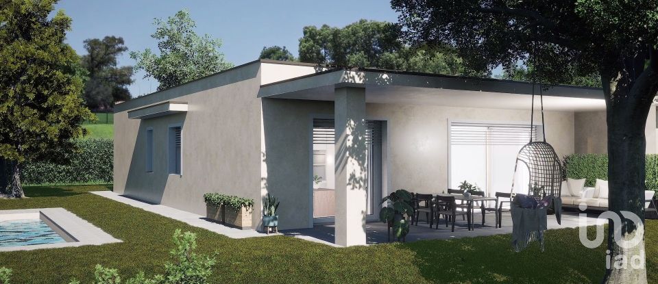 Casa indipendente / Villa 5 locali di 242 m² in Casatenovo (23880)