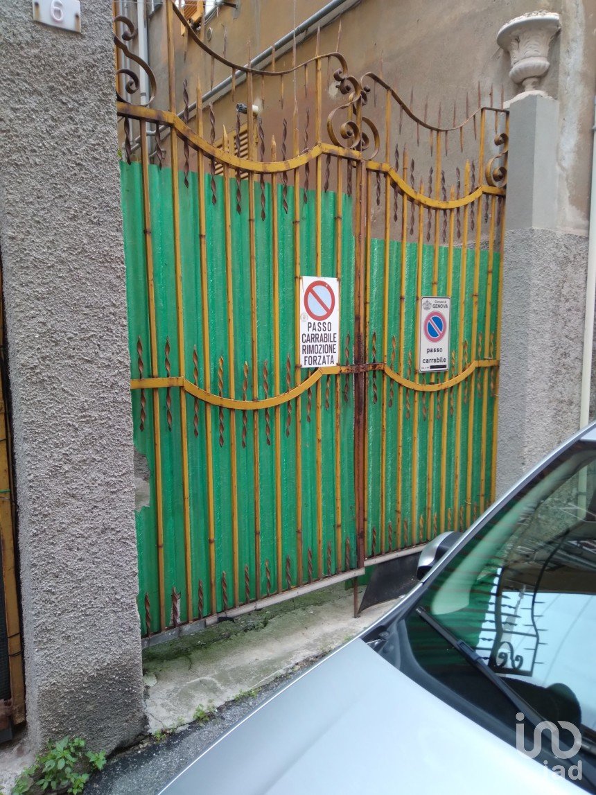 Parking of 79 m² in Genova (16154)