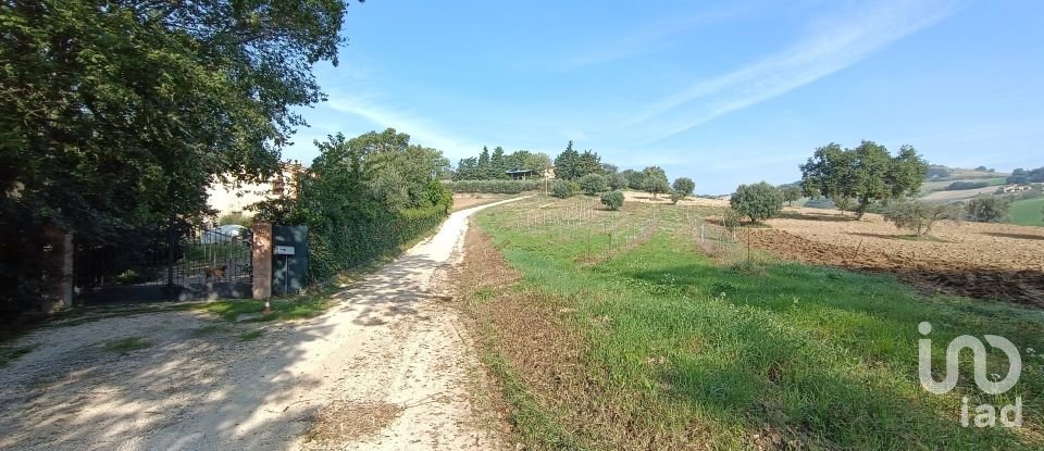 Townhouse 4 rooms of 250 m² in Treia (62010)