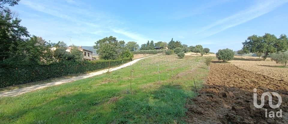 Townhouse 4 rooms of 250 m² in Treia (62010)