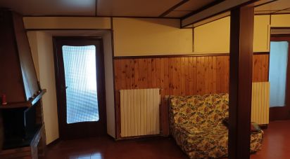 Appartamento 6 locali di 87 m² a Agugliano (60020)