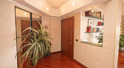 Loft 7 locali di 140 m² a Genova (16151)