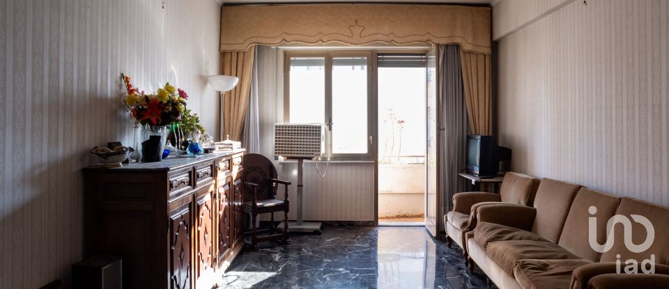 Apartment 9 rooms of 165 m² in Genova (16147)