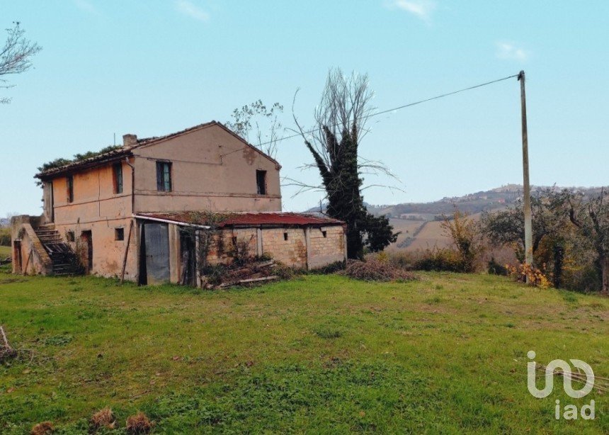 Casa 0 locali di 150 m² in Morrovalle (62010)