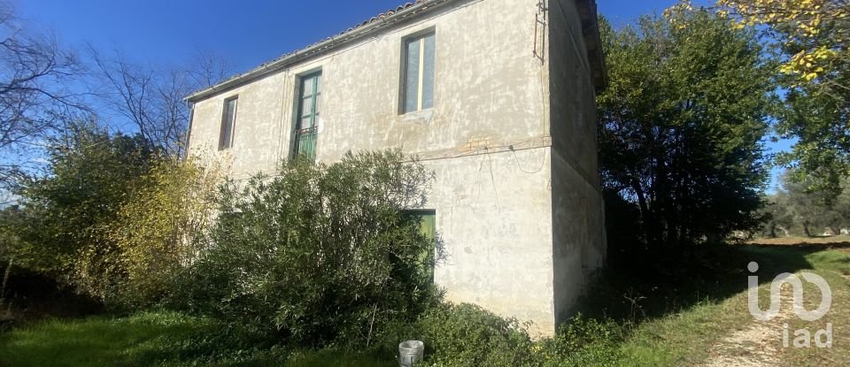 Rustico 5 locali di 250 m² in Giulianova (64021)
