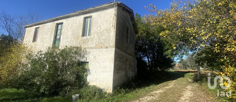 Rustico 5 locali di 250 m² in Giulianova (64021)