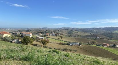 Terreno di 20.000 m² in Castellalto (64020)