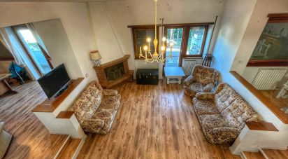 Casale 6 locali di 300 m² in Tivoli (00019)