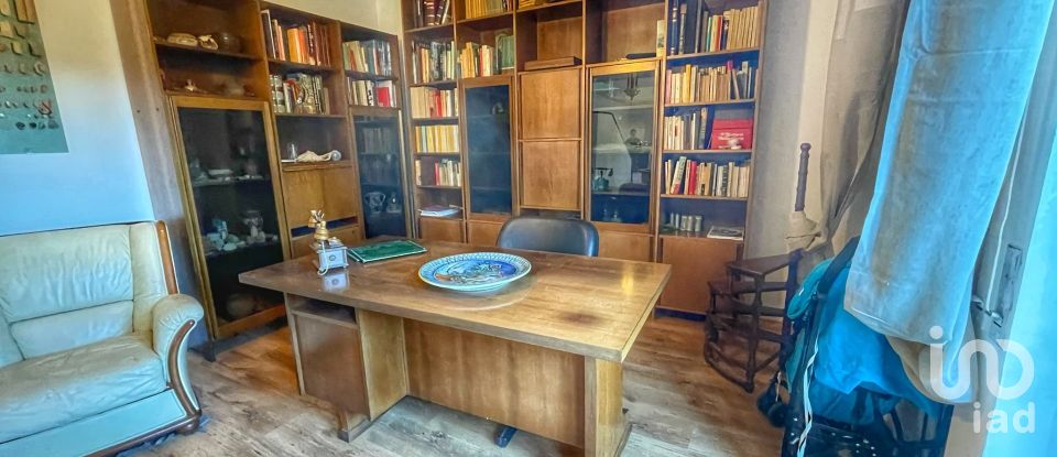 Casale 6 locali di 300 m² in Tivoli (00019)