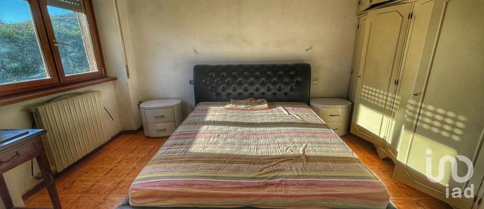 Casale 6 locali di 300 m² in Tivoli (00019)