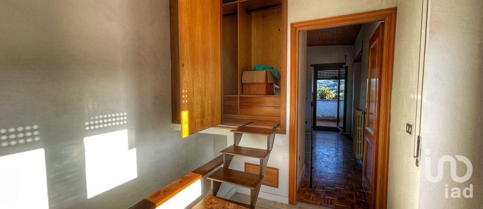 Casale 6 locali di 300 m² in Tivoli (00019)