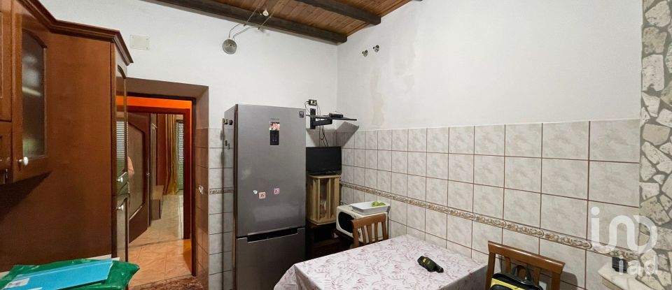 Four-room apartment of 98 m² in San Polo dei Cavalieri (00010)