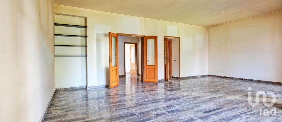 Apartment 8 rooms of 159 m² in Roma (00144)